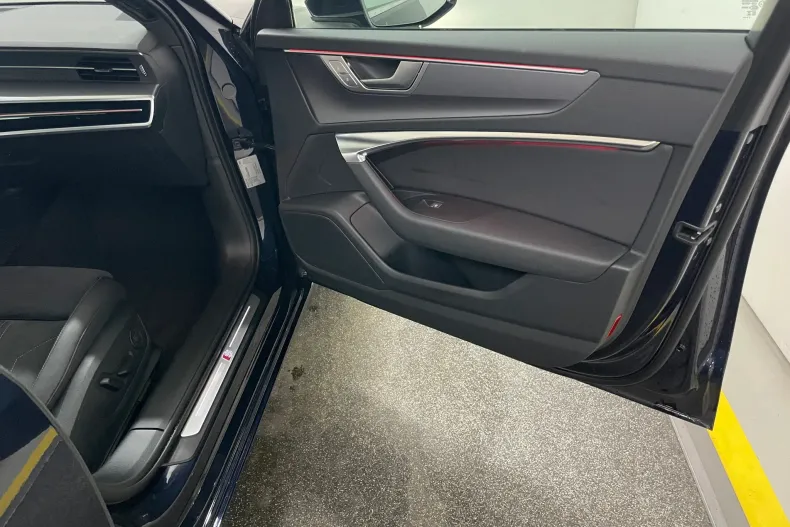 Audi A6 din 2024 cu 27.590 km - oferta AUD234689 - foto 12