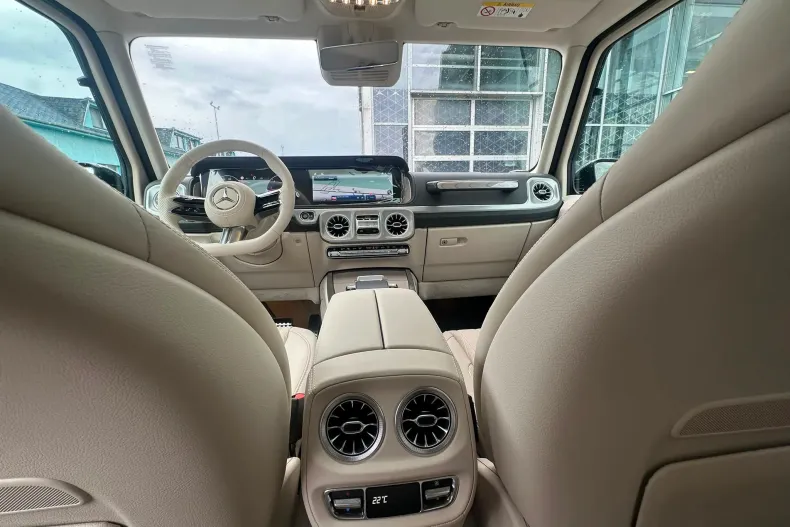 Mercedes-Benz G 450 (Clasa G) din 2026 cu 10 km - oferta MER234694 - foto 15