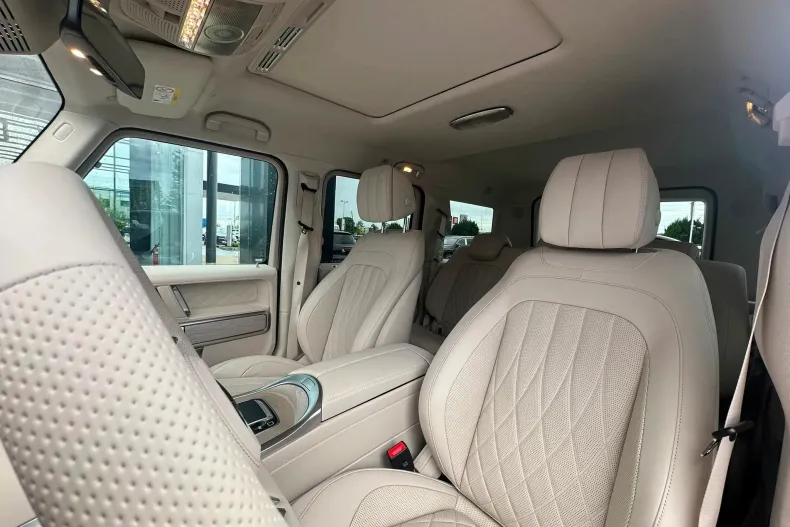 Mercedes-Benz G 450 (Clasa G) din 2026 cu 10 km - oferta MER234694 - foto 18