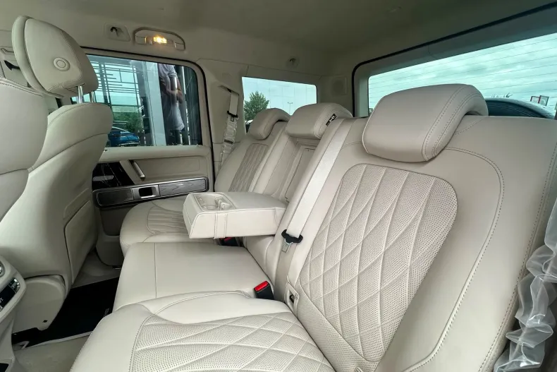 Mercedes-Benz G 450 (Clasa G) din 2026 cu 10 km - oferta MER234694 - foto 22