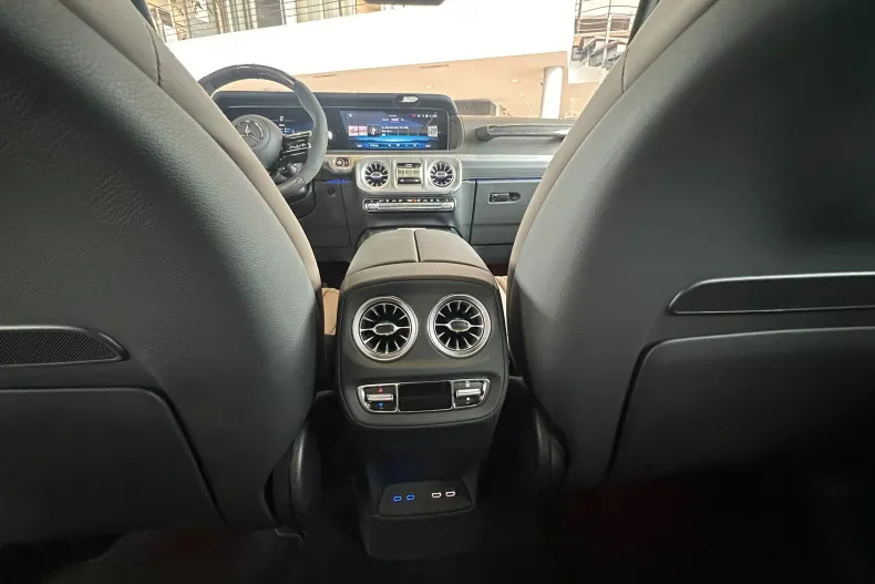 Mercedes-Benz G 63 AMG (Clasa G) din 2026 cu 10 km - oferta MER234695 - foto 12