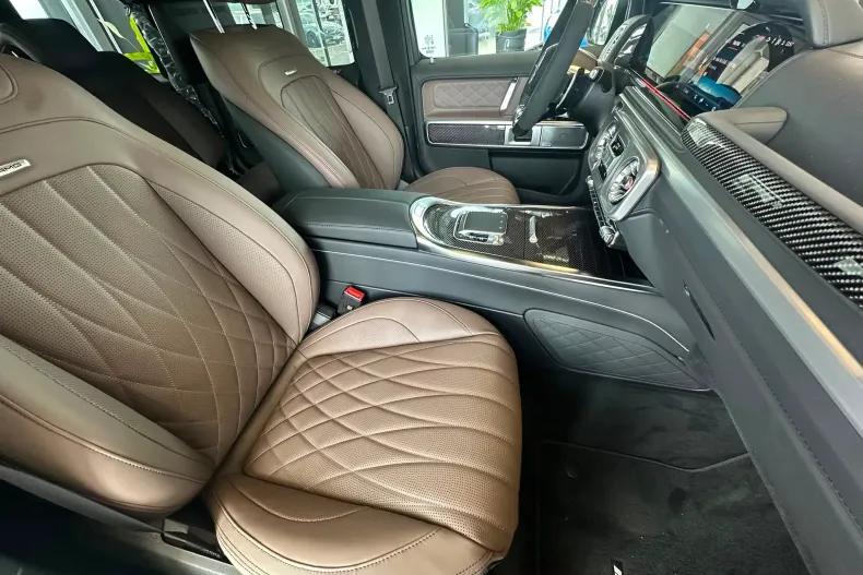 Mercedes-Benz G 63 AMG (Clasa G) din 2026 cu 10 km - oferta MER234695 - foto 13