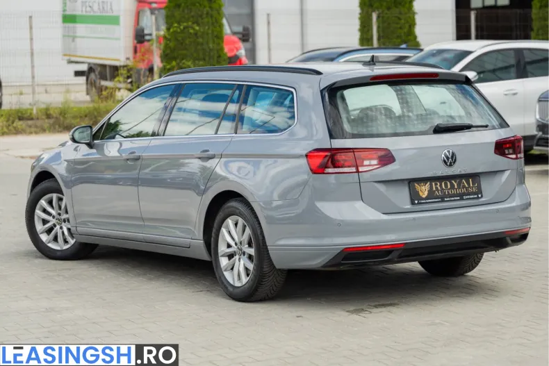 Volkswagen Passat din 2023 cu 49.847 km - oferta VOL234699 - foto 3