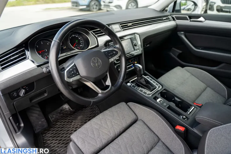 Volkswagen Passat din 2023 cu 49.847 km - oferta VOL234699 - foto 5