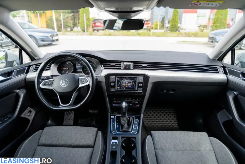 Volkswagen Passat din 2023 cu 49.847 km - oferta VOL234699 - foto 6