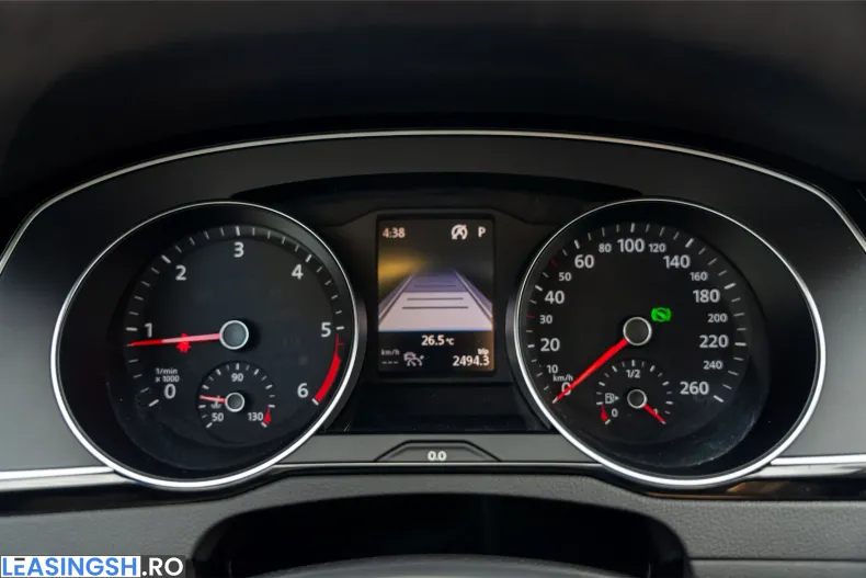 Volkswagen Passat din 2023 cu 49.847 km - oferta VOL234699 - foto 23