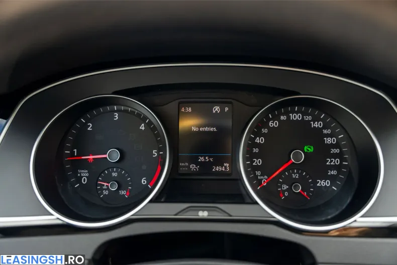 Volkswagen Passat din 2023 cu 49.847 km - oferta VOL234699 - foto 24