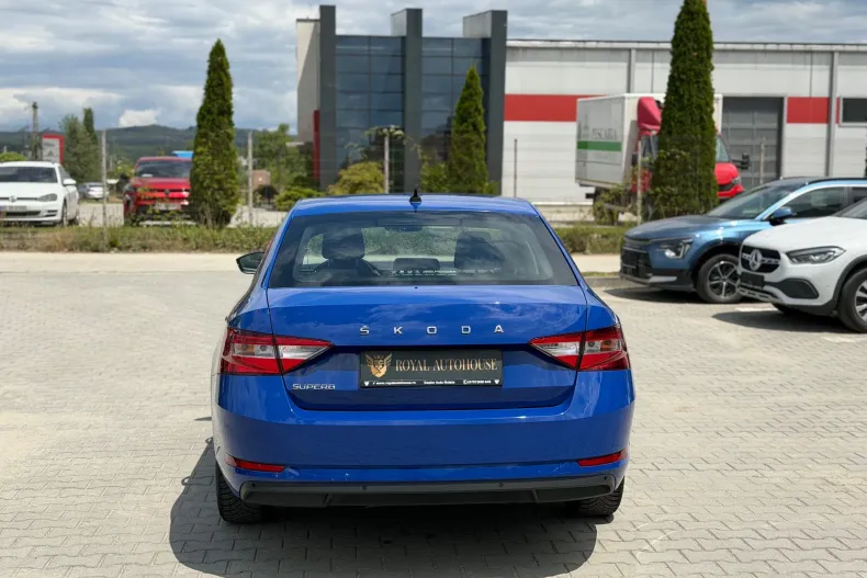 Skoda Superb din 2022 cu 53.461 km - oferta SKO234700 - foto 10