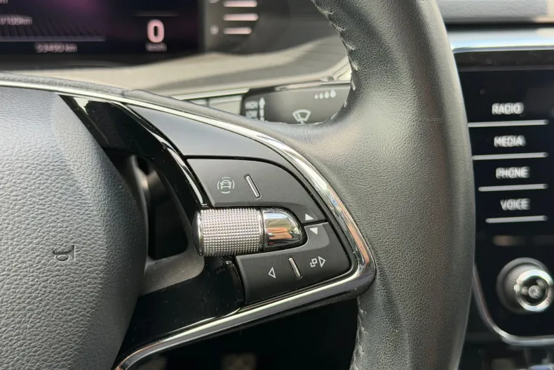 Skoda Superb din 2022 cu 53.461 km - oferta SKO234700 - foto 18