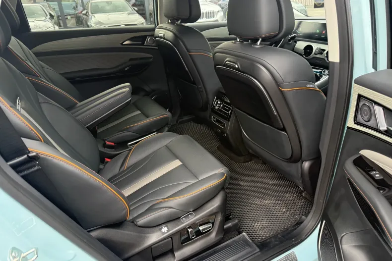 Forthing V9 din 2025 cu 13.759 km - oferta FOR234703 - foto 9