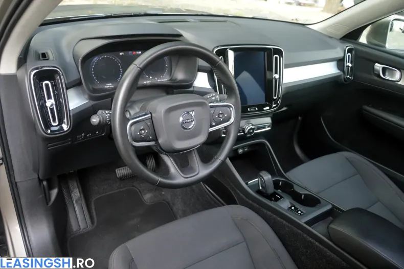 Volvo XC40 din 2021 cu 174.476 km - oferta VOL234705 - foto 23