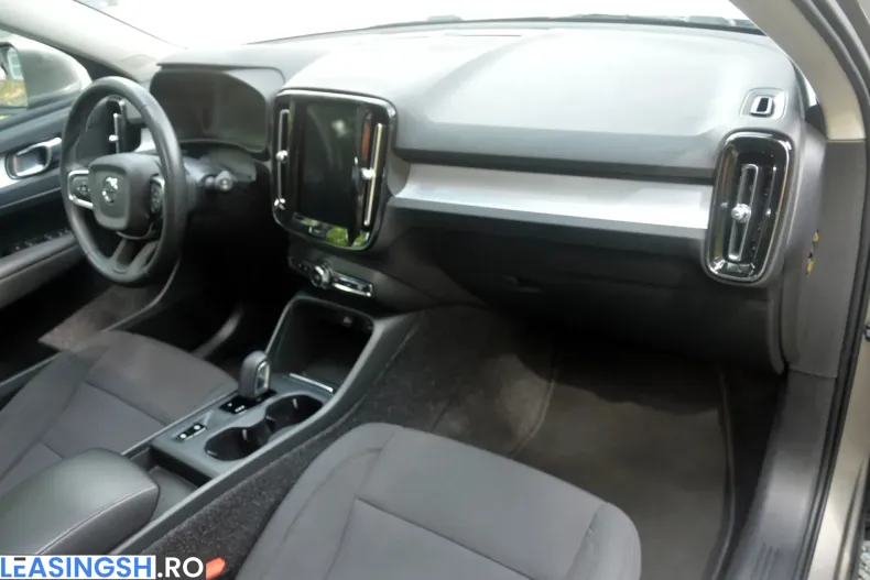 Volvo XC40 din 2021 cu 174.476 km - oferta VOL234705 - foto 25