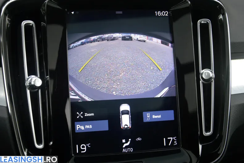 Volvo XC40 din 2021 cu 174.476 km - oferta VOL234705 - foto 31