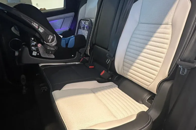 Land Rover Discovery Sport din 2026 cu 1 km - oferta LAN234717 - foto 6