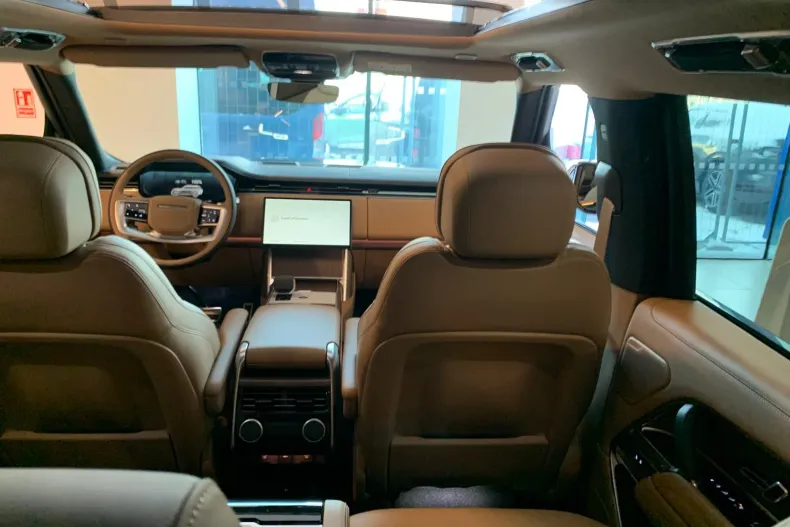 Land Rover Range Rover din 2025 cu 1 km - oferta LAN234719 - foto 6