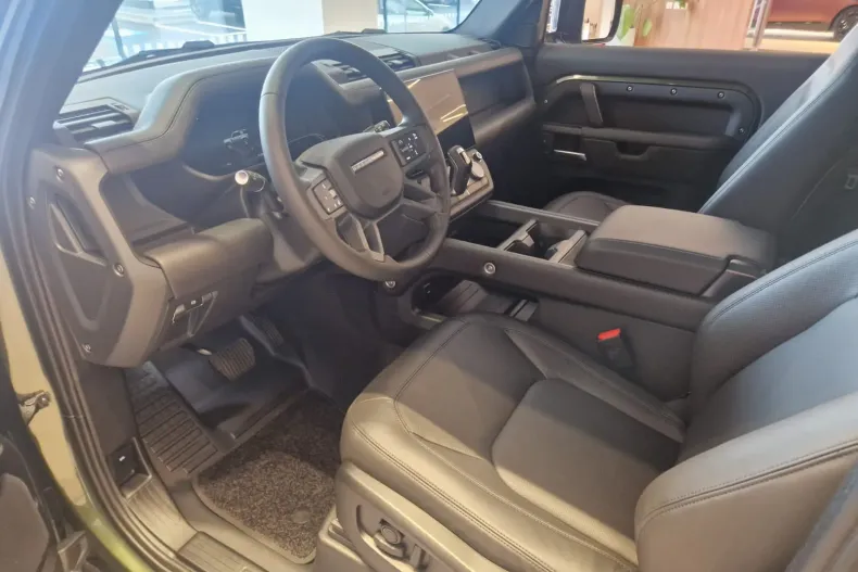 Land Rover Defender din 2025 cu 1 km - oferta LAN234720 - foto 9