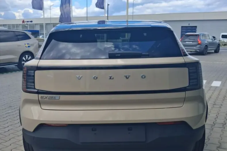 Volvo EX30 din 2025 cu 1 km - oferta VOL234727 - foto 10