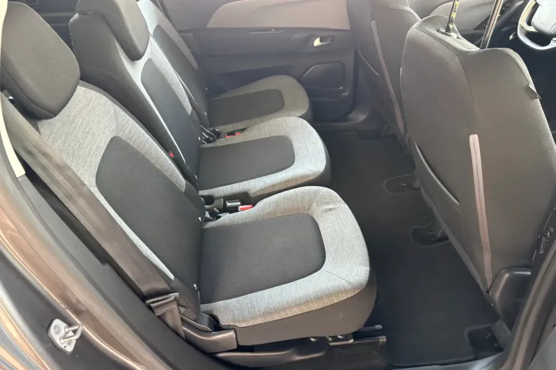 Citroën C4 Grand Space Tourer din 2021 cu 176.000 km - oferta CIT234729 - foto 31