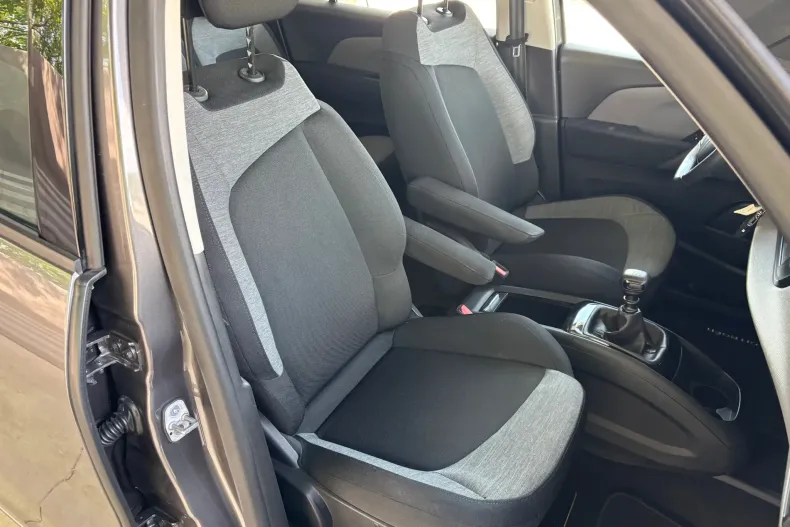 Citroën C4 Grand Space Tourer din 2021 cu 176.000 km - oferta CIT234729 - foto 32