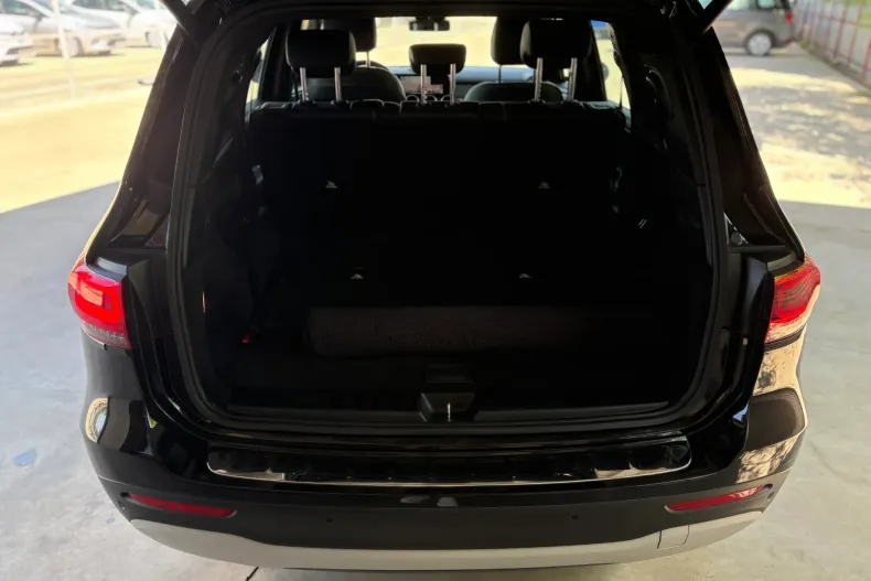 Mercedes-Benz GLB 180 (Clasa GLB) din 2022 cu 168.000 km - oferta MER234732 - foto 9
