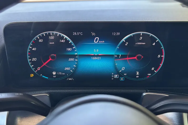 Mercedes-Benz GLB 180 (Clasa GLB) din 2022 cu 168.000 km - oferta MER234732 - foto 15