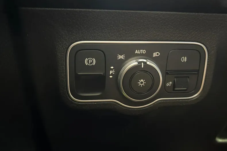 Mercedes-Benz GLB 180 (Clasa GLB) din 2022 cu 168.000 km - oferta MER234732 - foto 20