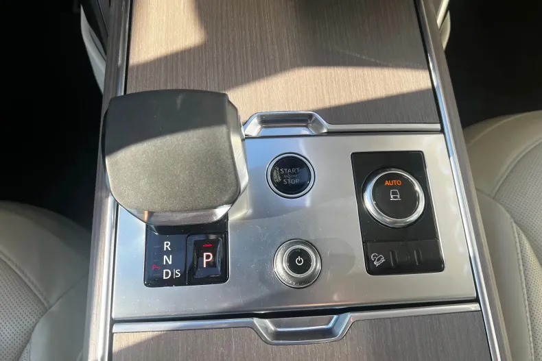 Land Rover Range Rover din 2022 cu 63.500 km - oferta LAN234740 - foto 14