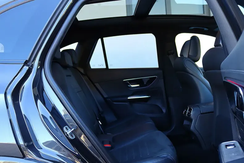 Mercedes-Benz GLC 300 (Clasa GLC) din 2023 cu 54.128 km - oferta MER234748 - foto 13