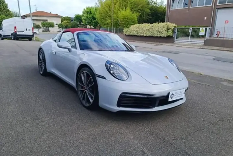 Porsche 911 din 2024 cu 10.700 km - oferta POR234787 - foto 9