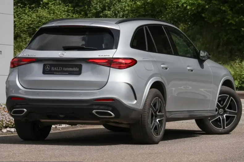 Mercedes-Benz GLC 300 (Clasa GLC) din 2025 cu 10.648 km - oferta MER234829 - foto 2