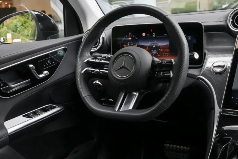 Mercedes-Benz GLC 300 (Clasa GLC) din 2025 cu 10.648 km - oferta MER234829 - foto 10