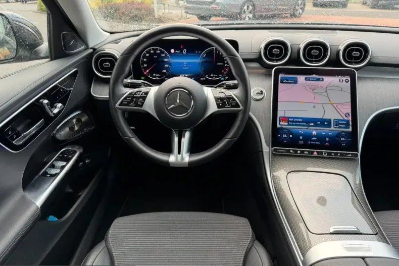 Mercedes-Benz C 300 (Clasa C) din 2025 cu 24.500 km - oferta MER234833 - foto 6