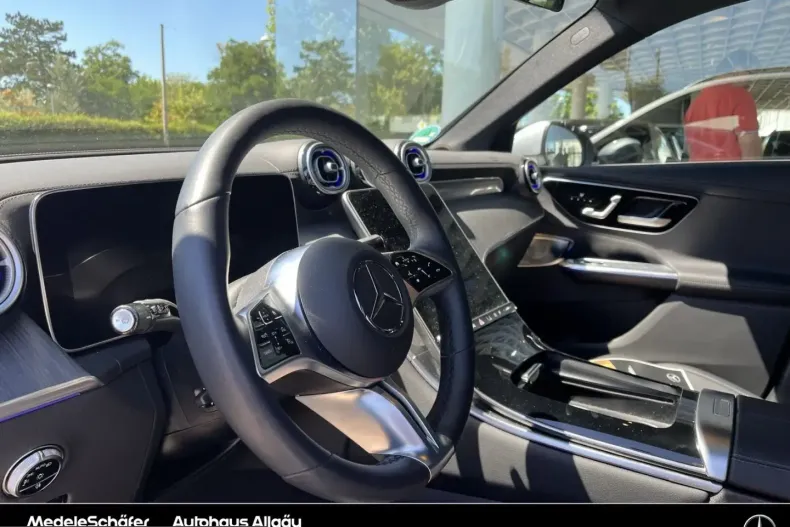 Mercedes-Benz GLC 300 (Clasa GLC) din 2024 cu 25.089 km - oferta MER234839 - foto 8