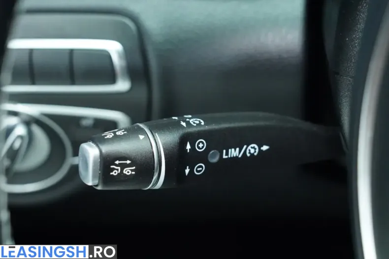 Mercedes-Benz V 250 (Clasa V) din 2022 cu 91.079 km - oferta MER234854 - foto 40