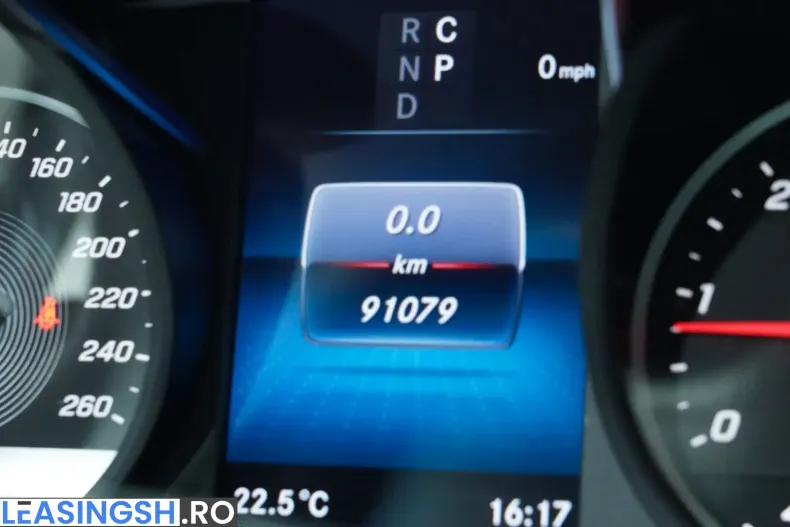 Mercedes-Benz V 250 (Clasa V) din 2022 cu 91.079 km - oferta MER234854 - foto 41