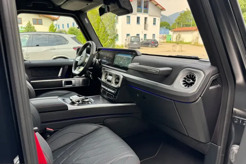 Mercedes-Benz G 63 AMG (Clasa G) din 2023 cu 18.120 km - oferta MER234860 - foto 17