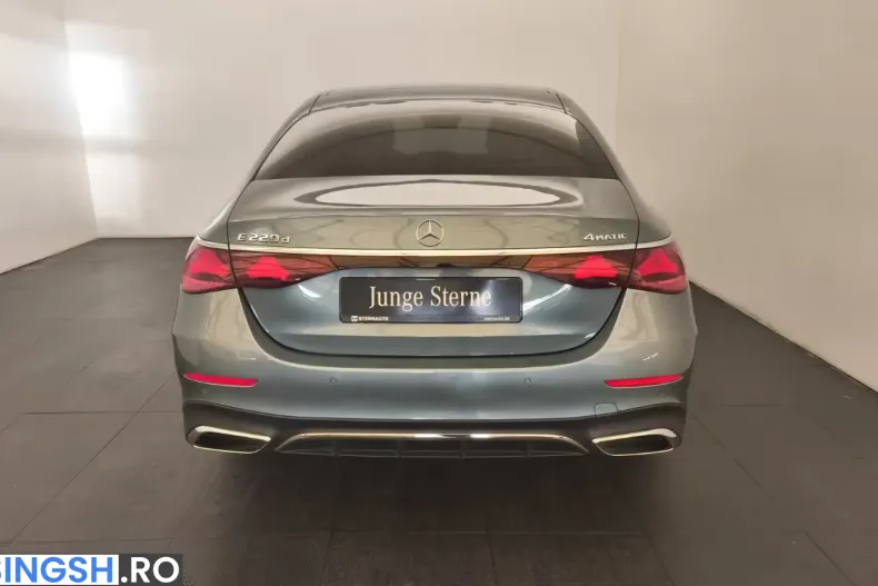 Mercedes-Benz E 220 (Clasa E) din 2023 cu 16.199 km - oferta MER234902 - foto 4