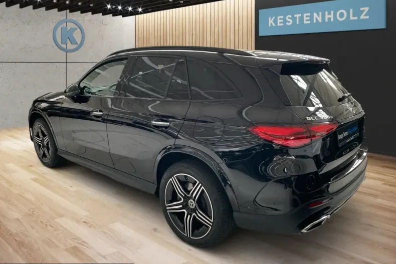 Mercedes-Benz GLC 300 (Clasa GLC) din 2023 cu 34.998 km - oferta MER234906 - foto 3