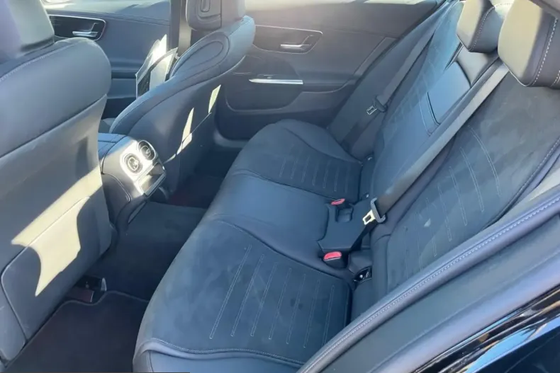 Mercedes-Benz C 300 (Clasa C) din 2025 cu 11.526 km - oferta MER234907 - foto 8