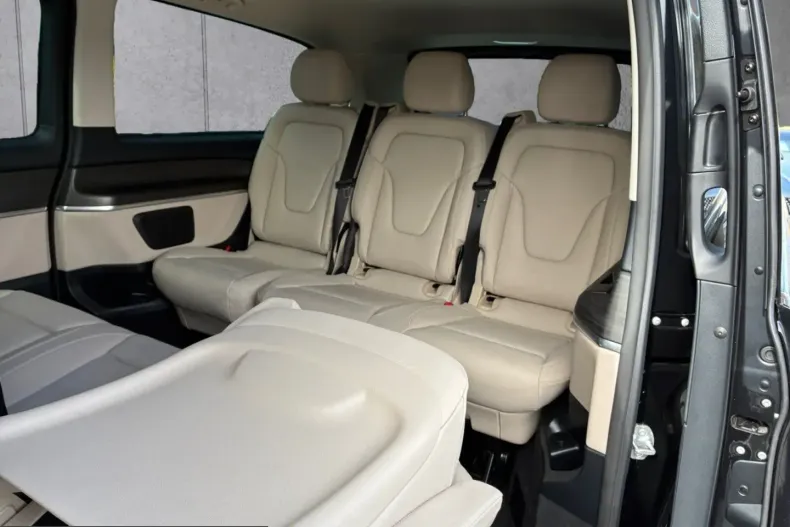 Mercedes-Benz V 300 (Clasa V) din 2025 cu 13.900 km - oferta MER234910 - foto 9