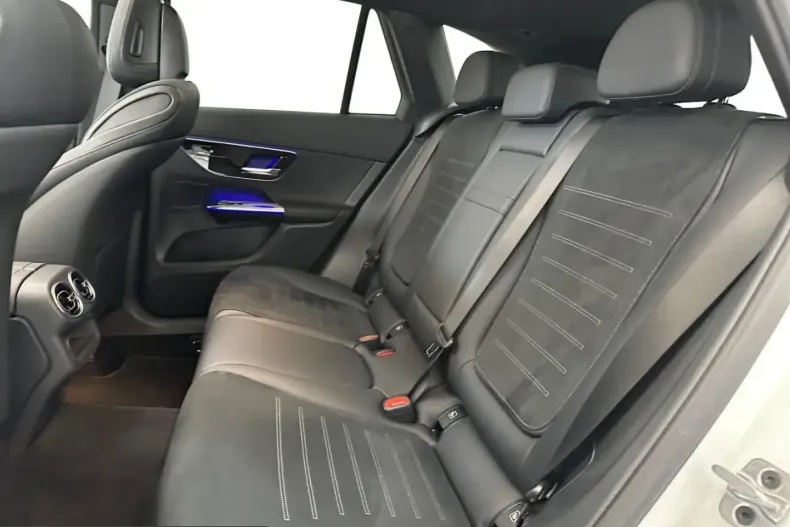 Mercedes-Benz GLC 300 (Clasa GLC) din 2025 cu 9.872 km - oferta MER234915 - foto 11