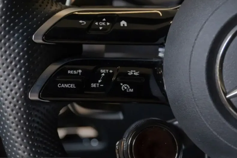 Mercedes-Benz CLE 53 AMG (Clasa CLE) din 2025 cu 26.356 km - oferta MER234938 - foto 13