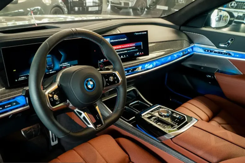 BMW M760 (Seria 7) din 2025 cu 3.460 km - oferta BMW234939 - foto 9