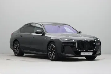 BMW M760 din 2025 - oferta BMW234940