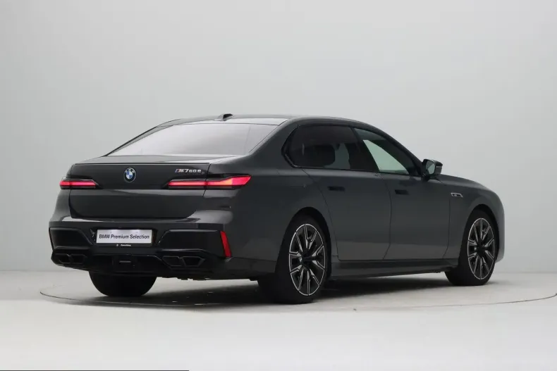 BMW M760 (Seria 7) din 2025 cu 12.657 km - oferta BMW234940 - foto 6