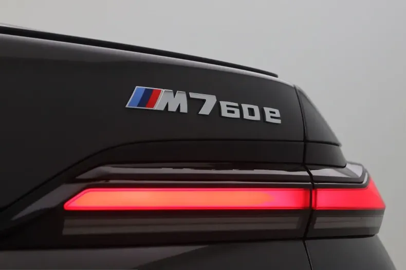 BMW M760 (Seria 7) din 2025 cu 12.657 km - oferta BMW234940 - foto 23