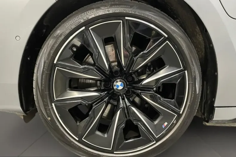 BMW M760 (Seria 7) din 2025 cu 15.295 km - oferta BMW234943 - foto 8