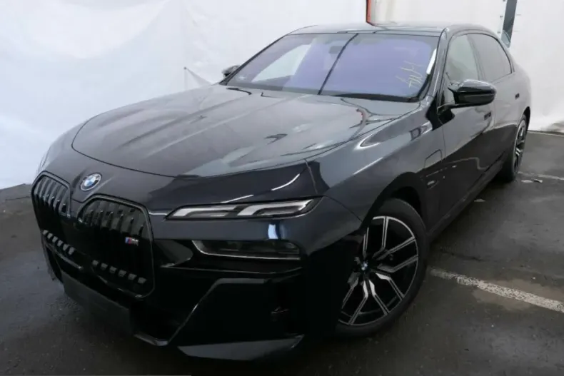 BMW M760 (Seria 7) din 2025 cu 25.800 km - oferta BMW234944 - foto 1