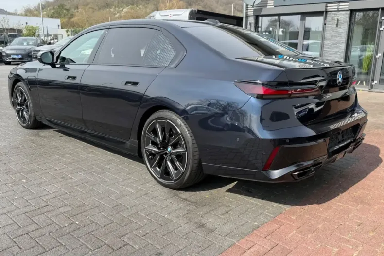 BMW M760 (Seria 7) din 2024 cu 25.000 km - oferta BMW234946 - foto 4