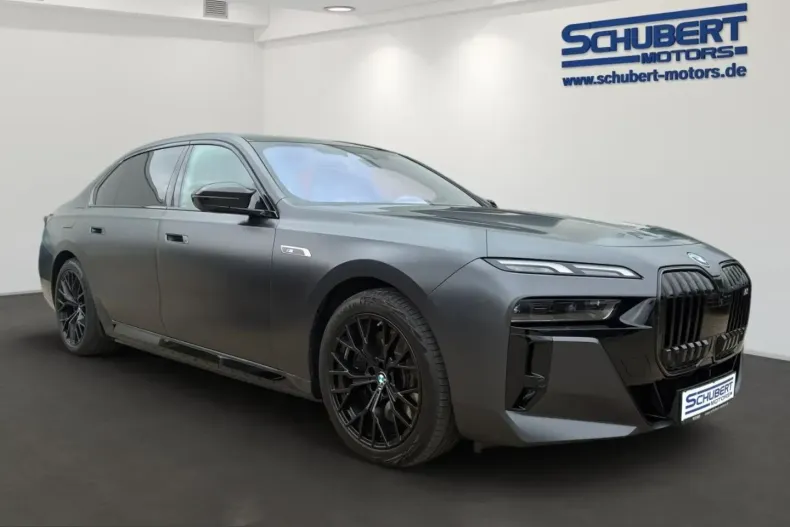 BMW M760 (Seria 7) din 2023 cu 21.944 km - oferta BMW234948 - foto 2